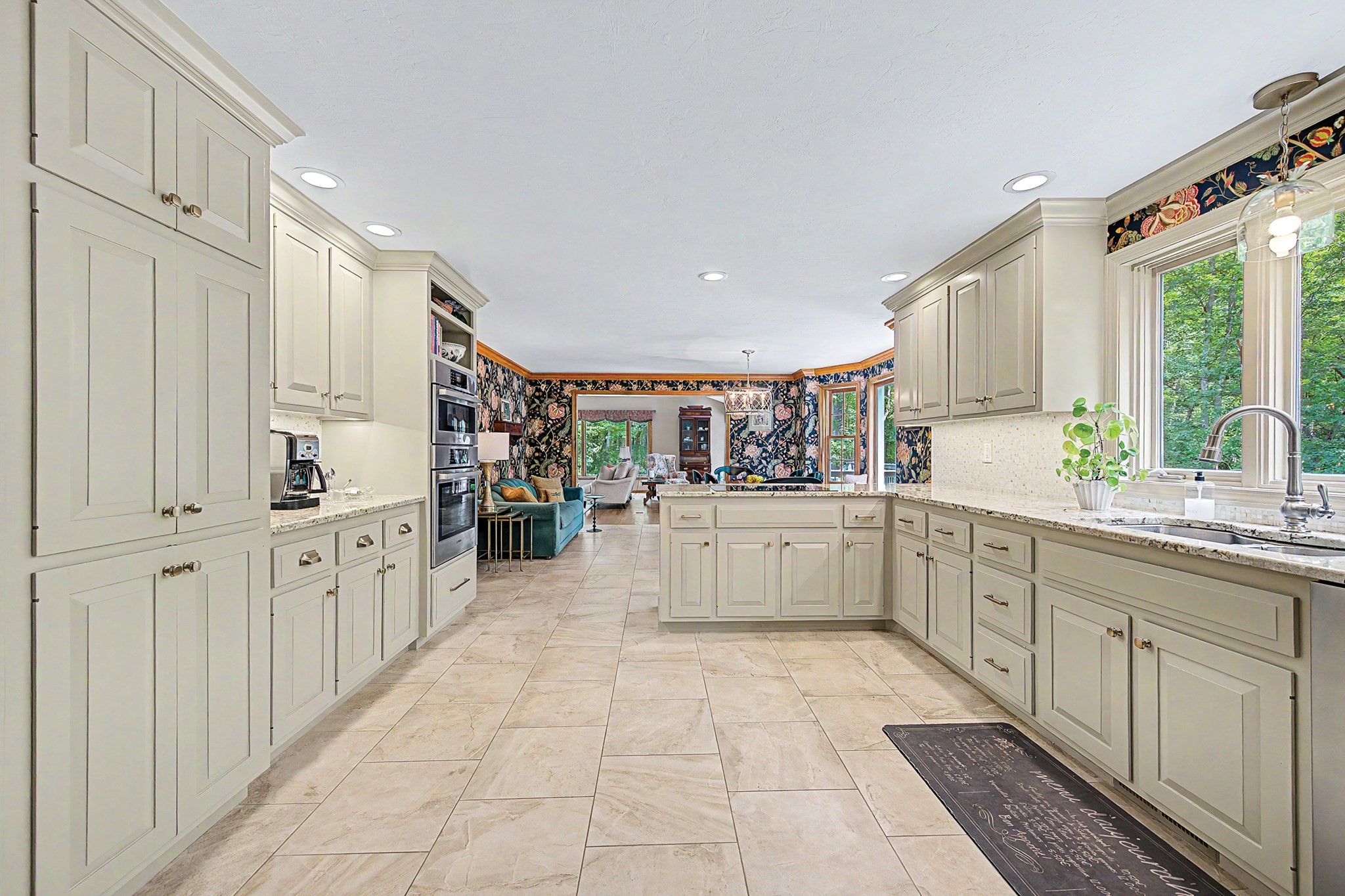 8 Erika Dr Property Photo 6