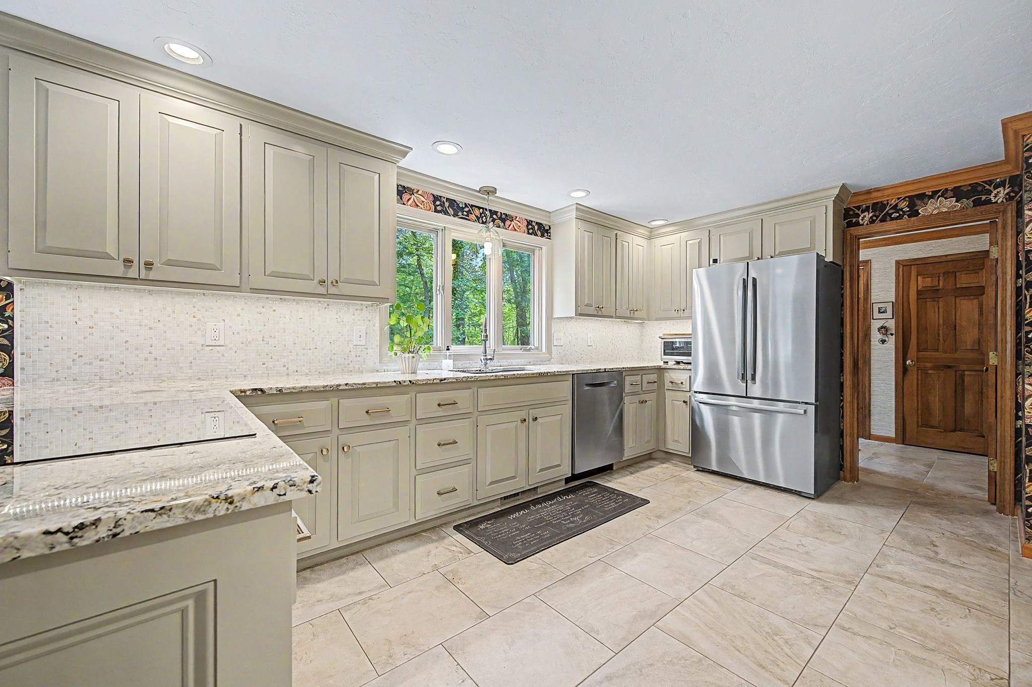 8 Erika Dr Property Photo 7