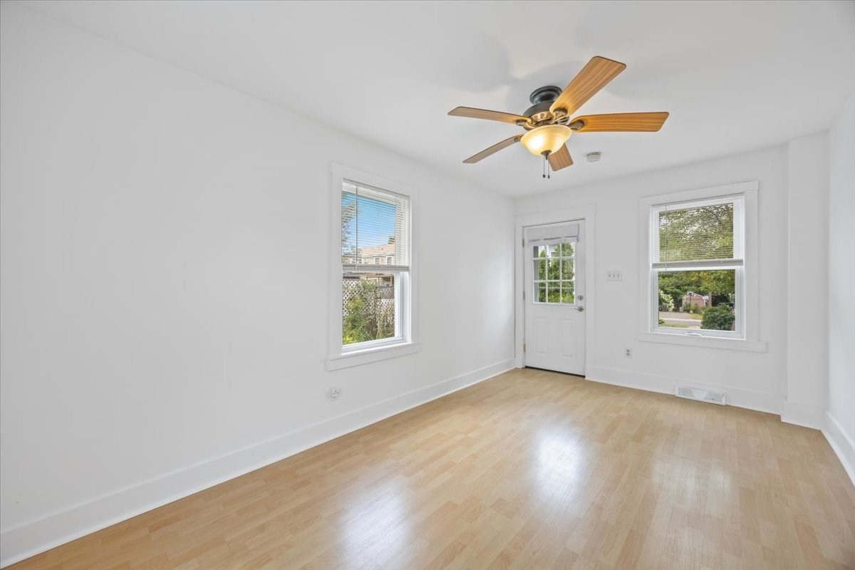 90 Middlesex St Property Photo 3