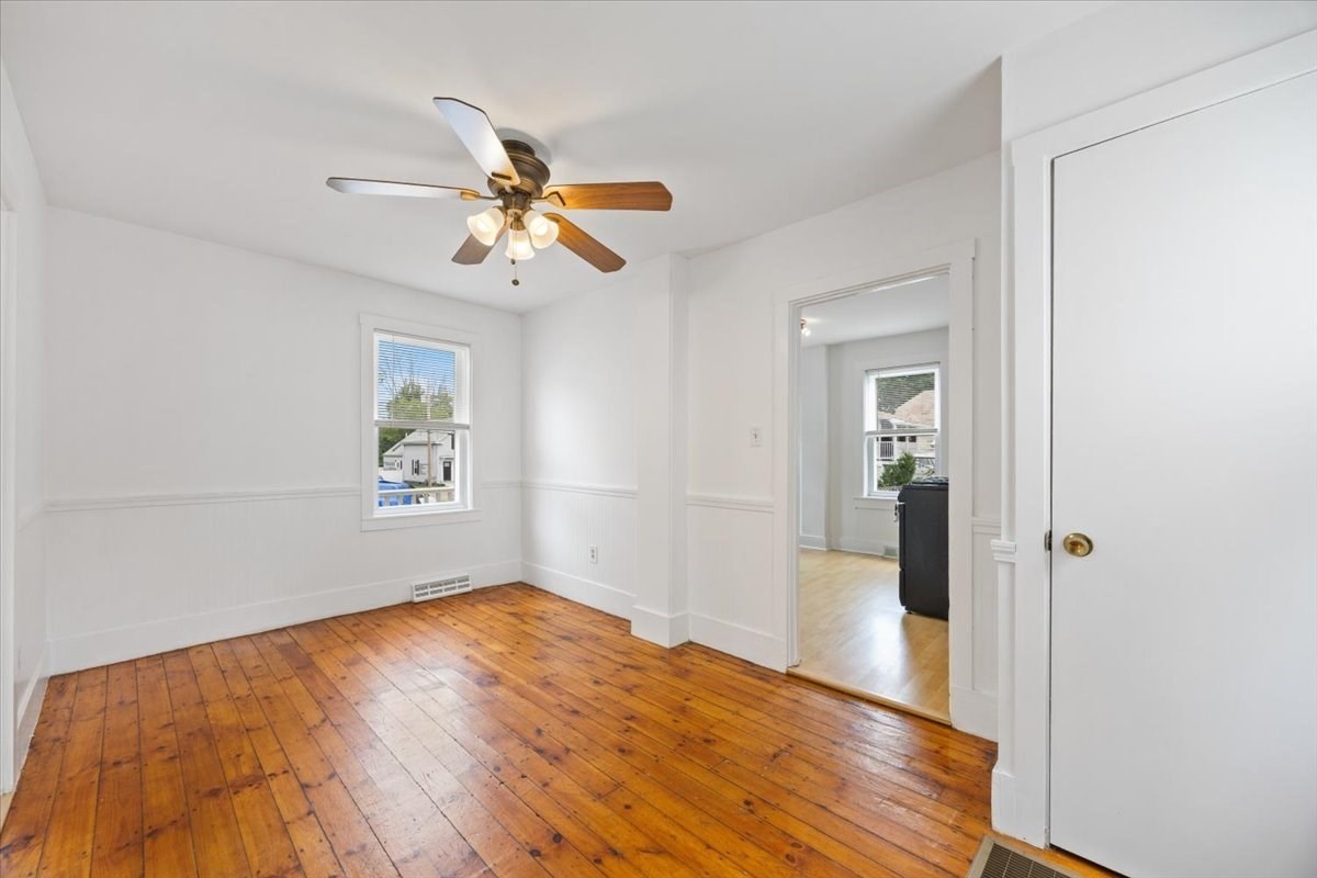 90 Middlesex St Property Photo 6