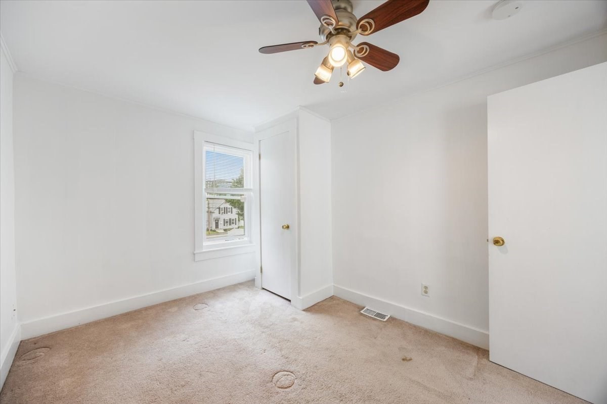 90 Middlesex St Property Photo 13