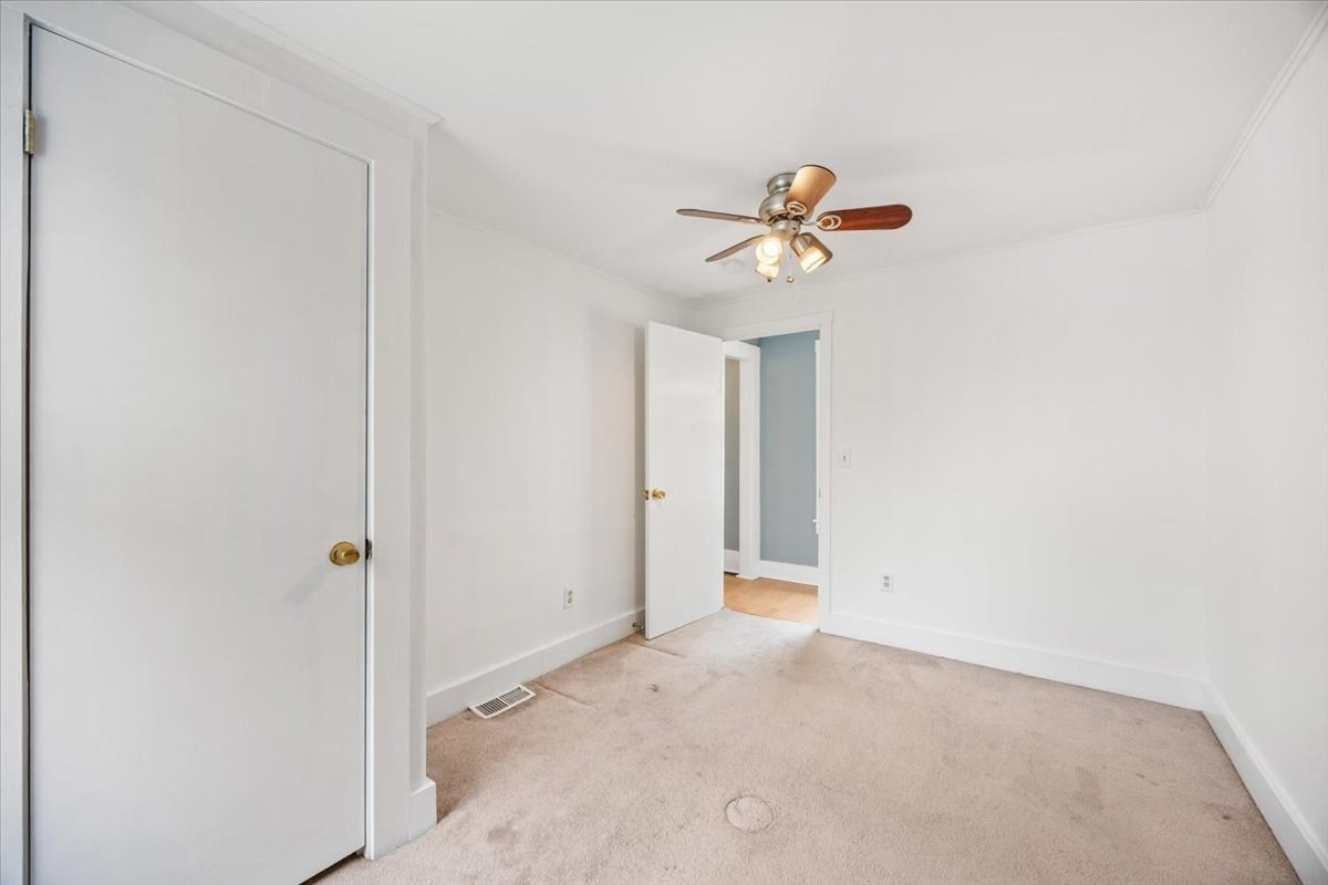 90 Middlesex St Property Photo 14