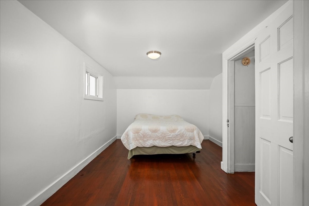 6 Oakwood Ave Property Photo 24