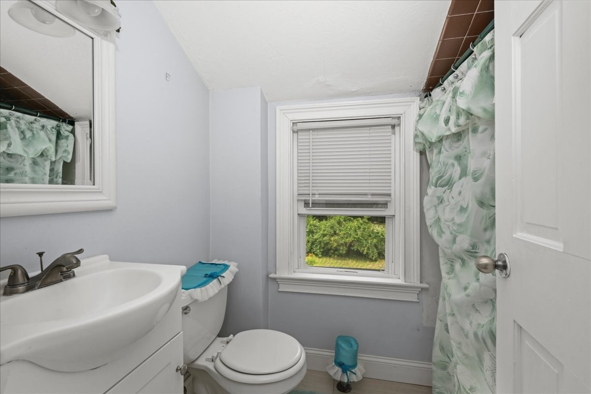 6 Oakwood Ave Property Photo 26