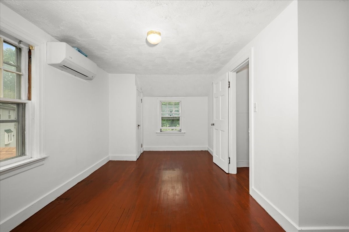 6 Oakwood Ave Property Photo 27