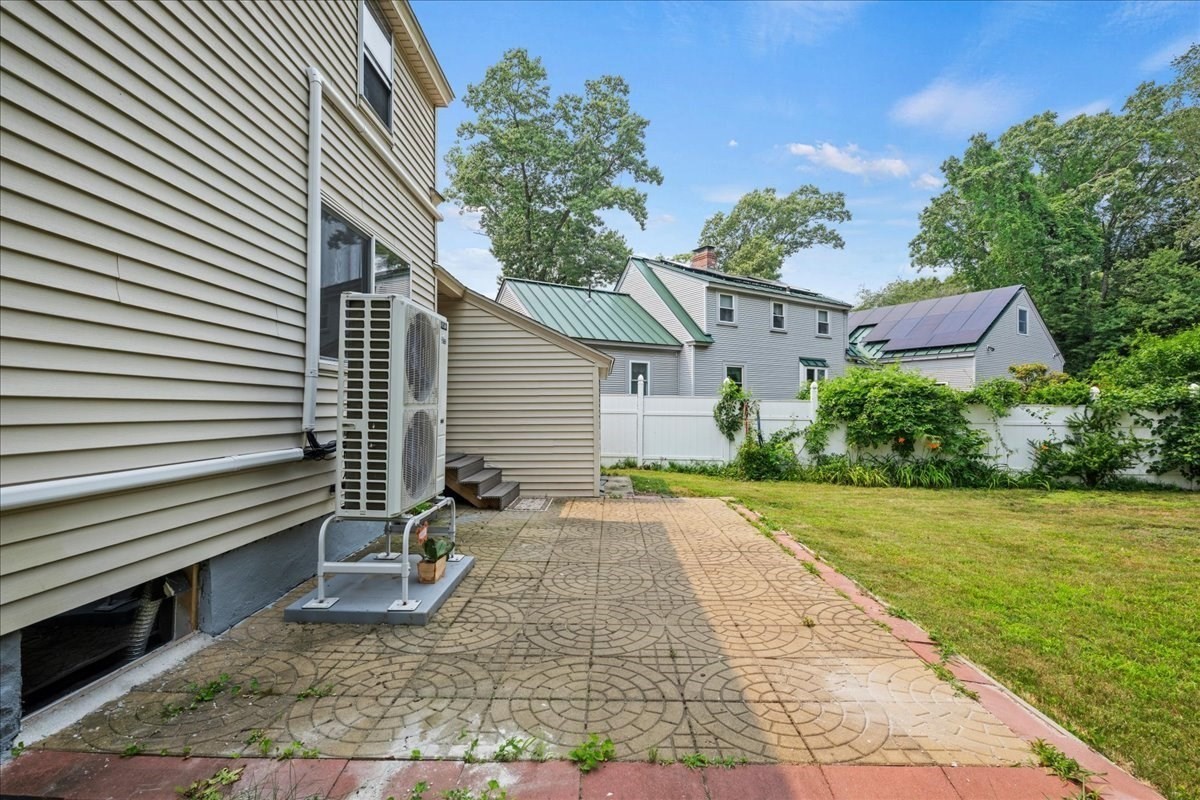 6 Oakwood Ave Property Photo 31