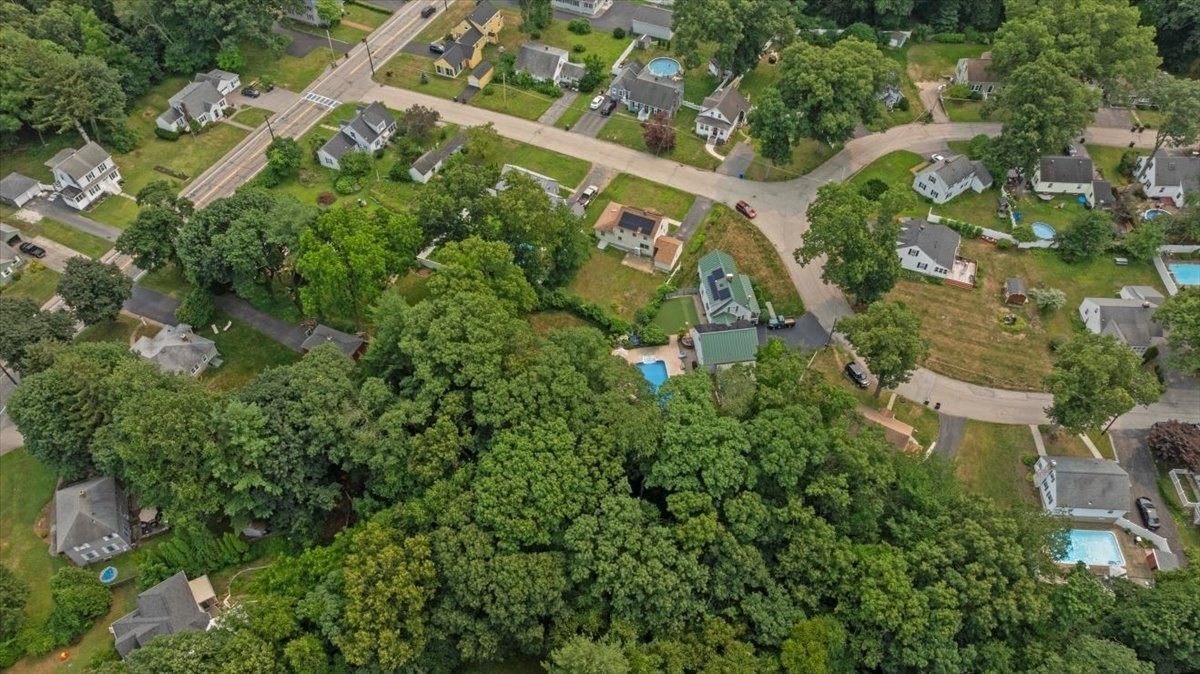 6 Oakwood Ave Property Photo 41