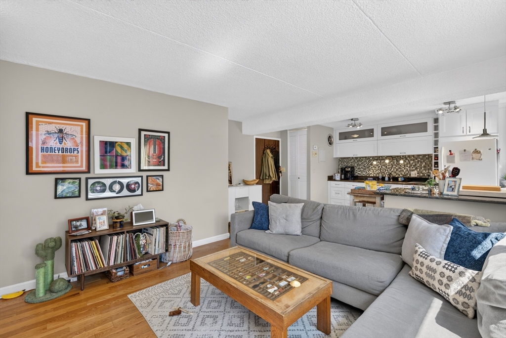 55 Sewall Ave Property Photo 4