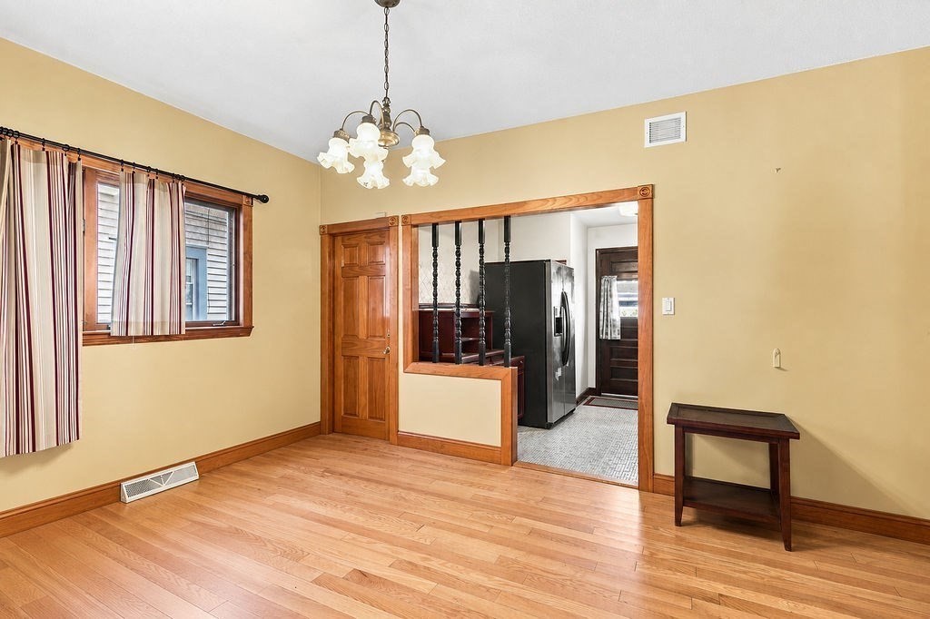 320 Davis Street Property Photo 8