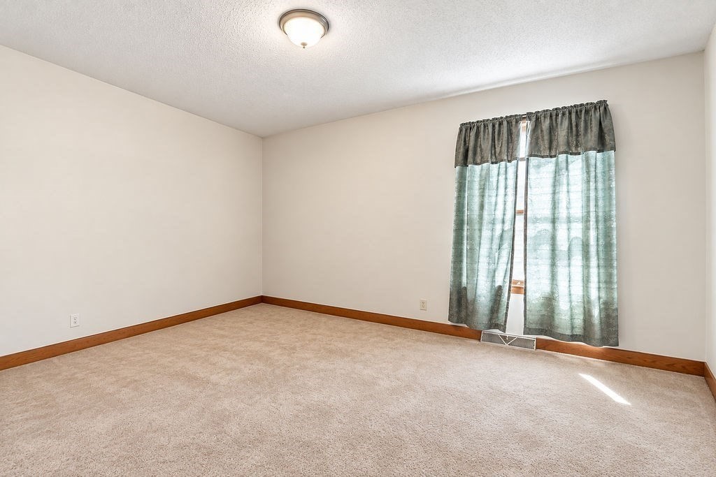320 Davis Street Property Photo 10