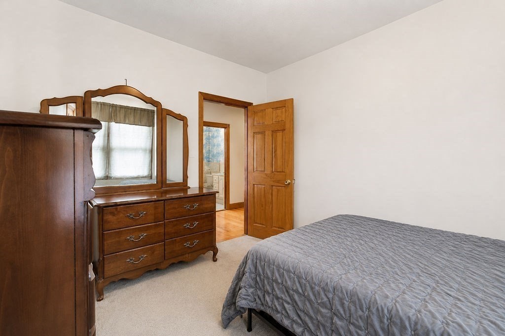 320 Davis Street Property Photo 12