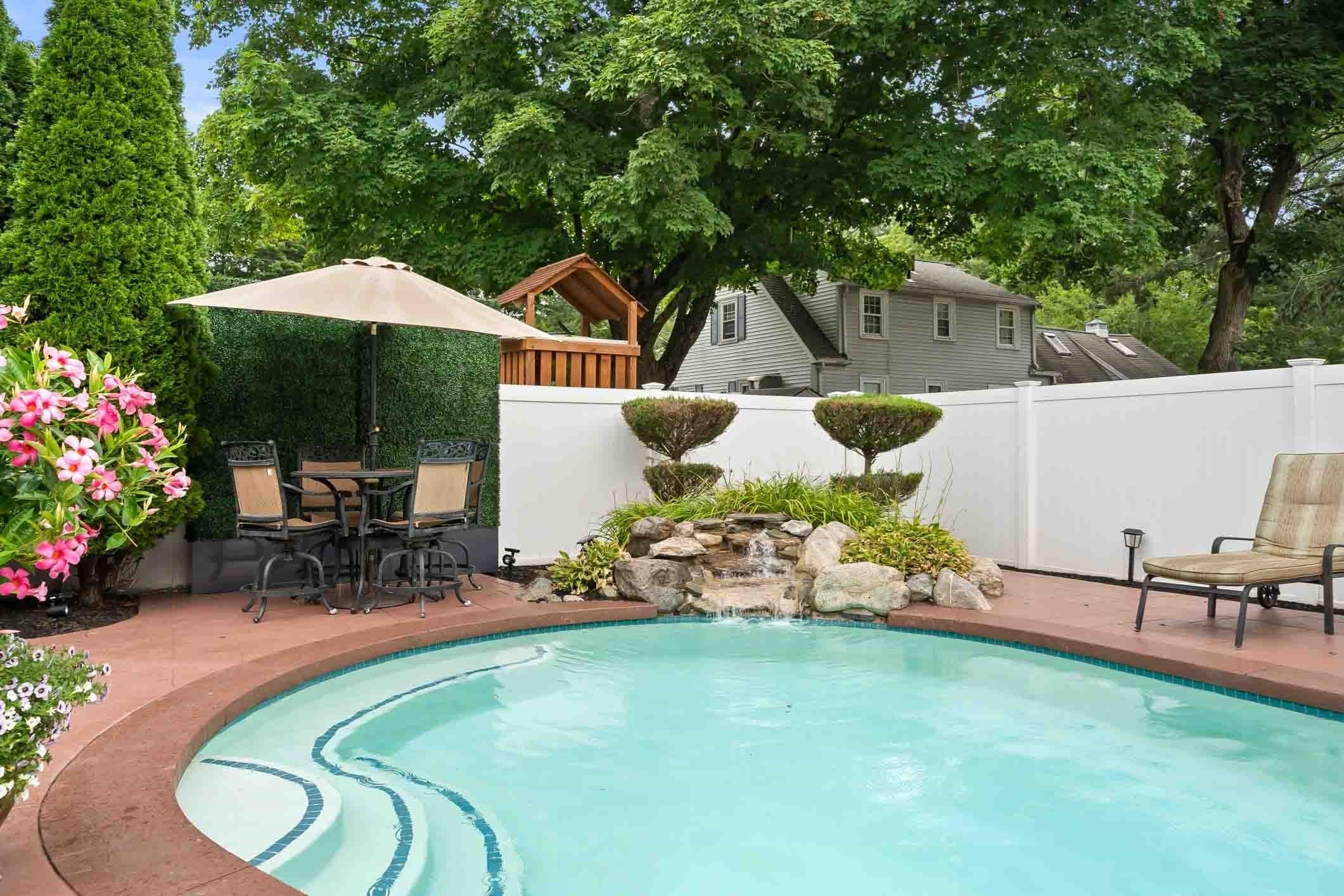 34 Edward Ave. Property Photo 4