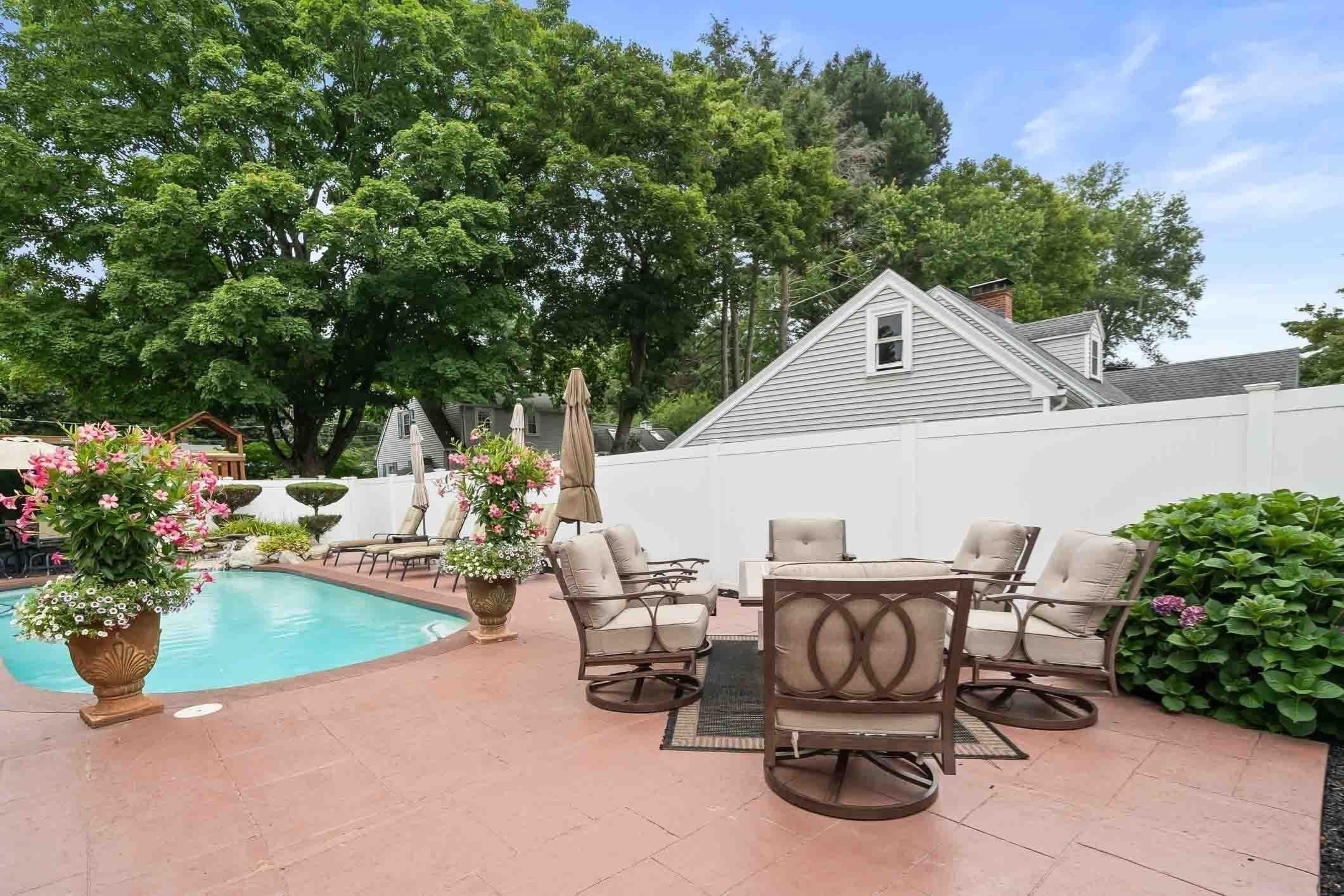 34 Edward Ave. Property Photo 6