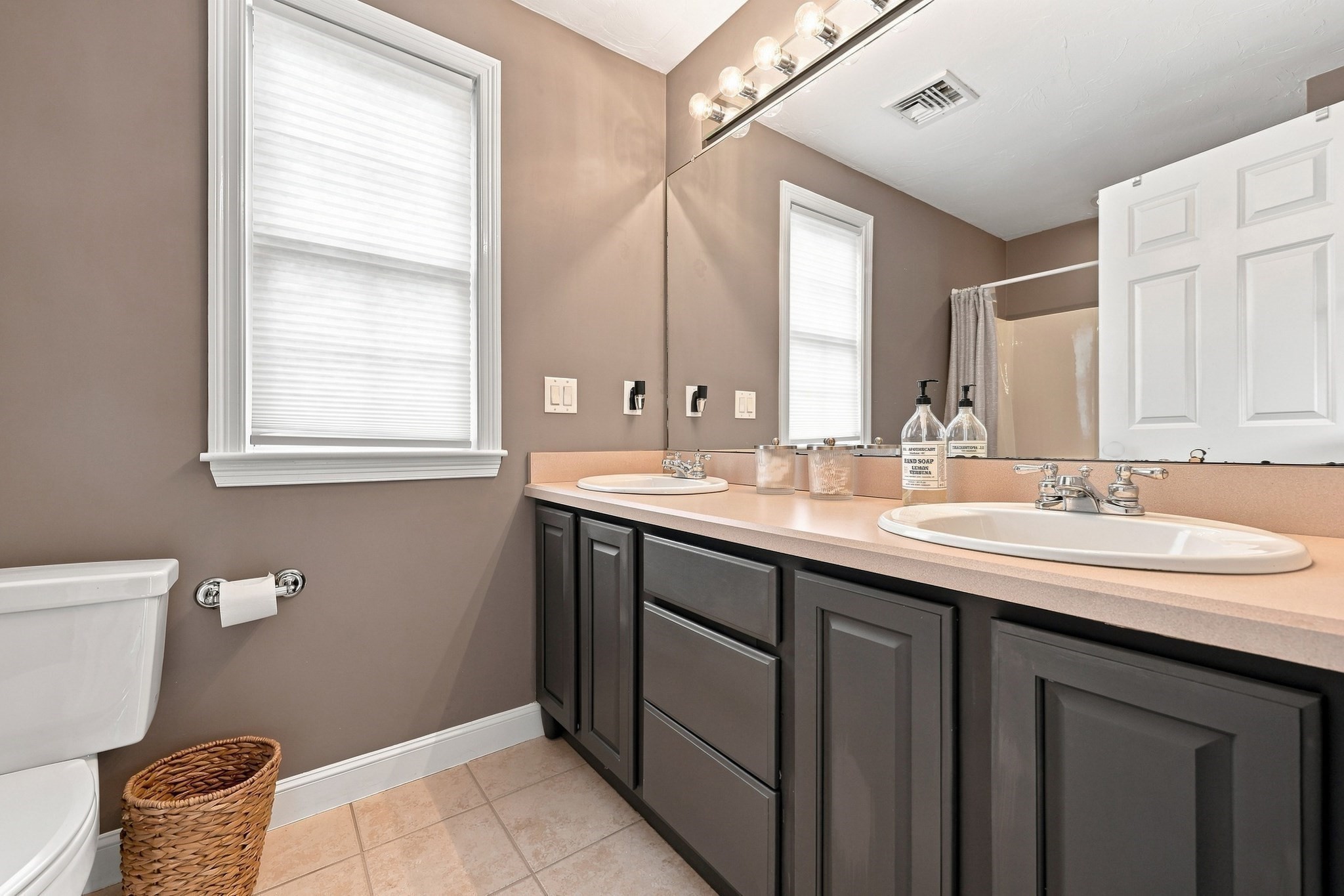 222 Mendon Street Property Photo 15