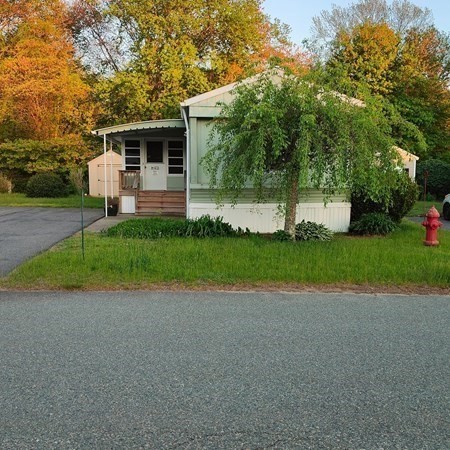 22 Thayer Dr Property Photo 1