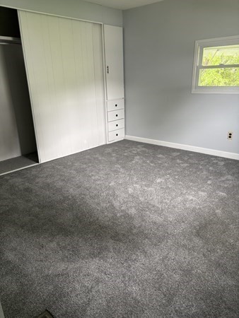 22 Thayer Dr Property Photo 4