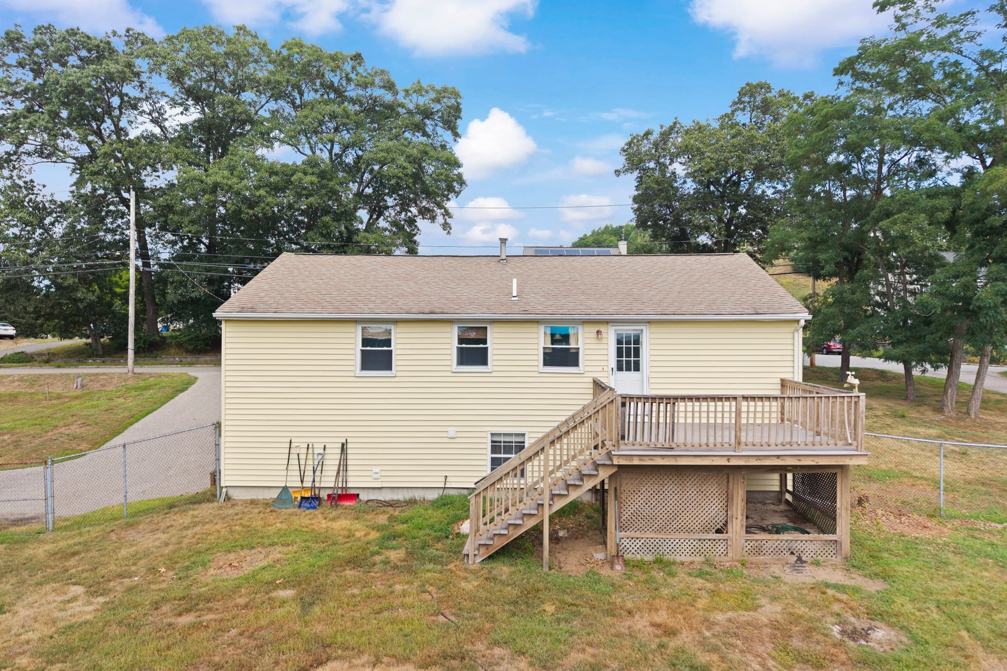 183 E Broadway Property Photo 4