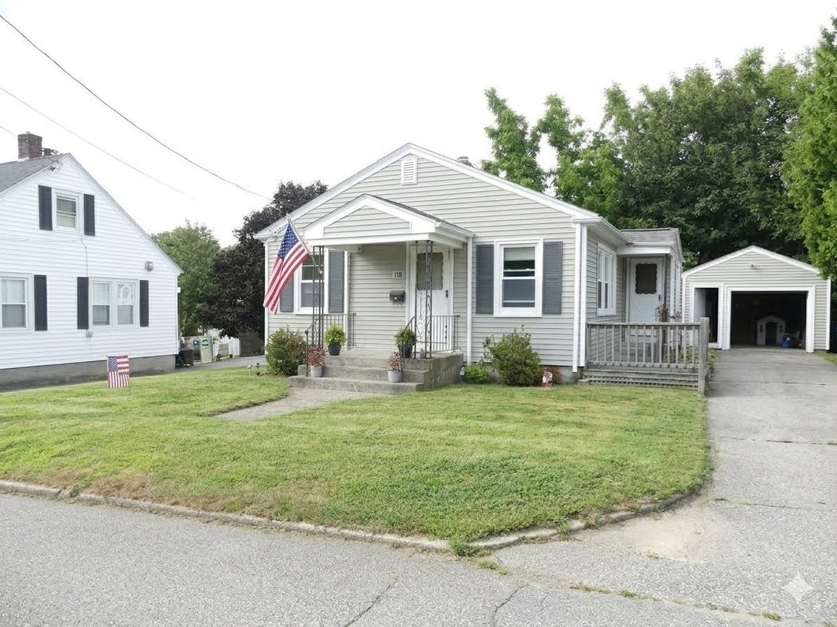 118 Randolph Ave Property Photo 2