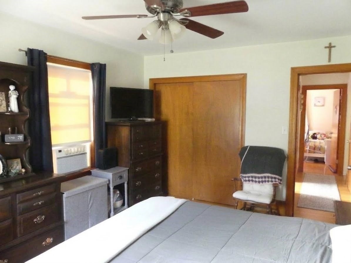 118 Randolph Ave Property Photo 14
