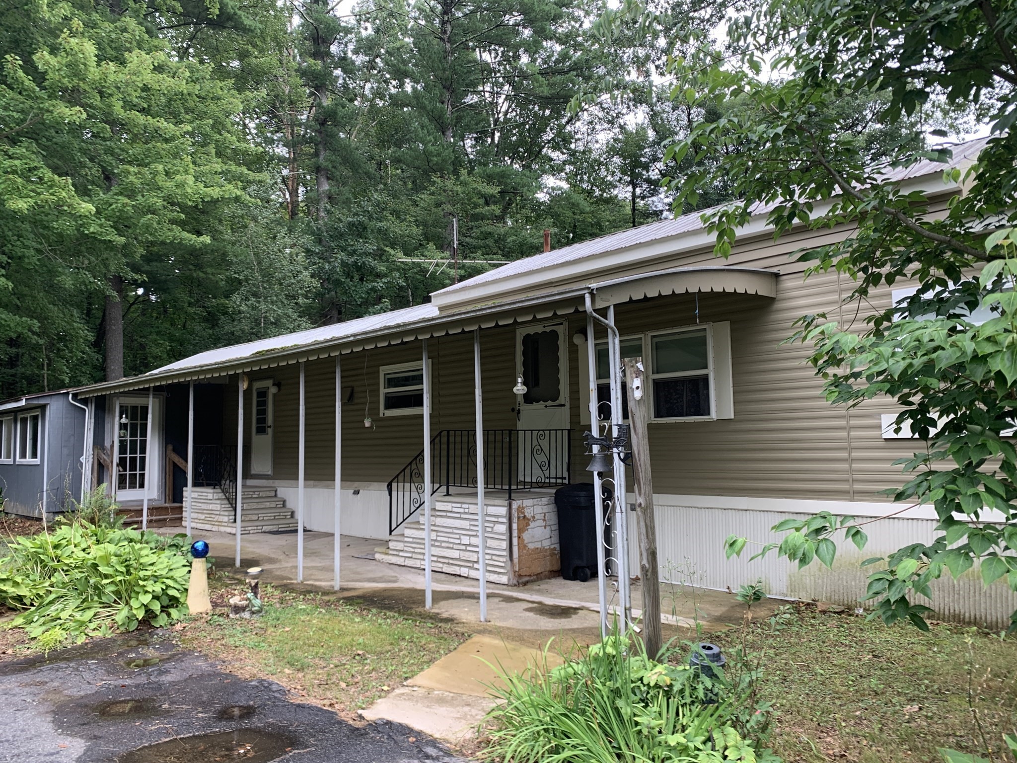 29 Conestoga Property Photo 1
