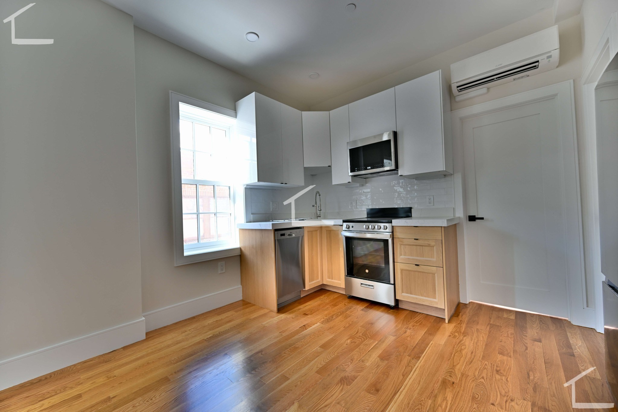18 Winchester St # 4 Property Photo 1