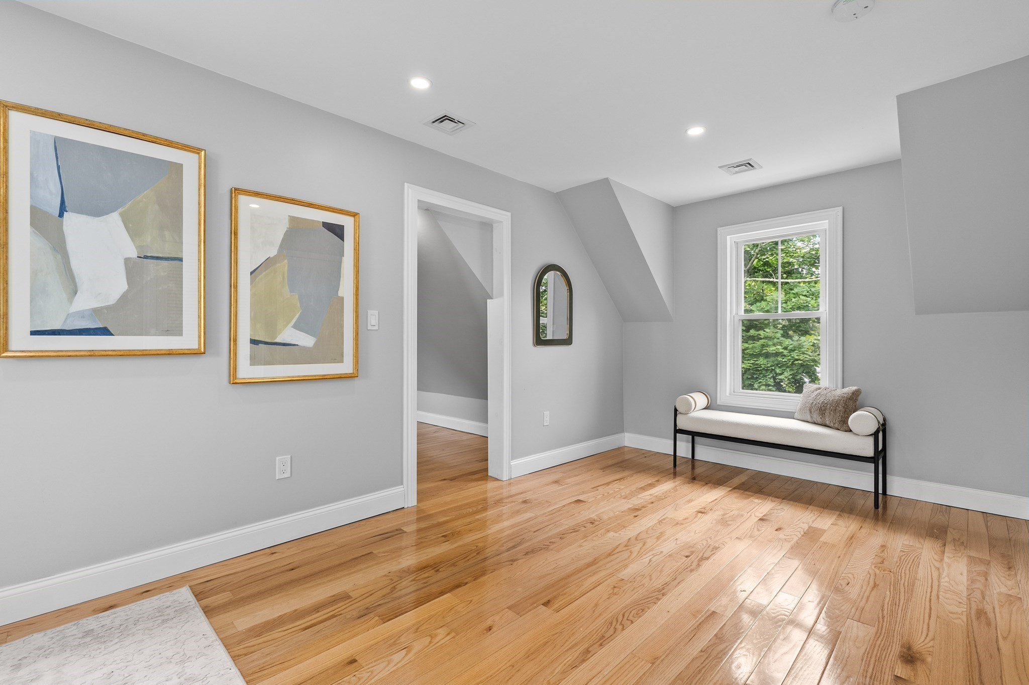 545 Washington St Property Photo 17