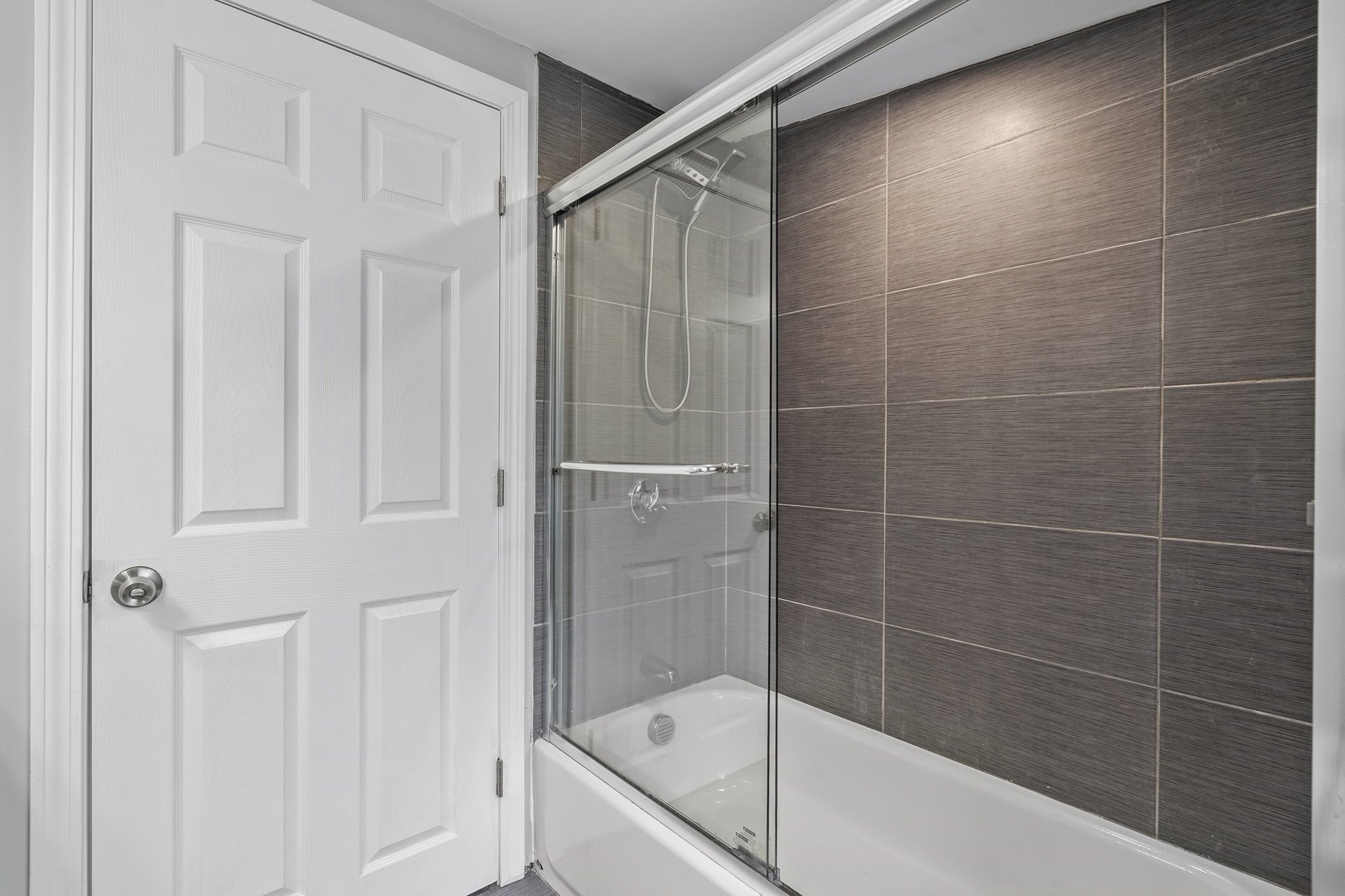545 Washington St Property Photo 22