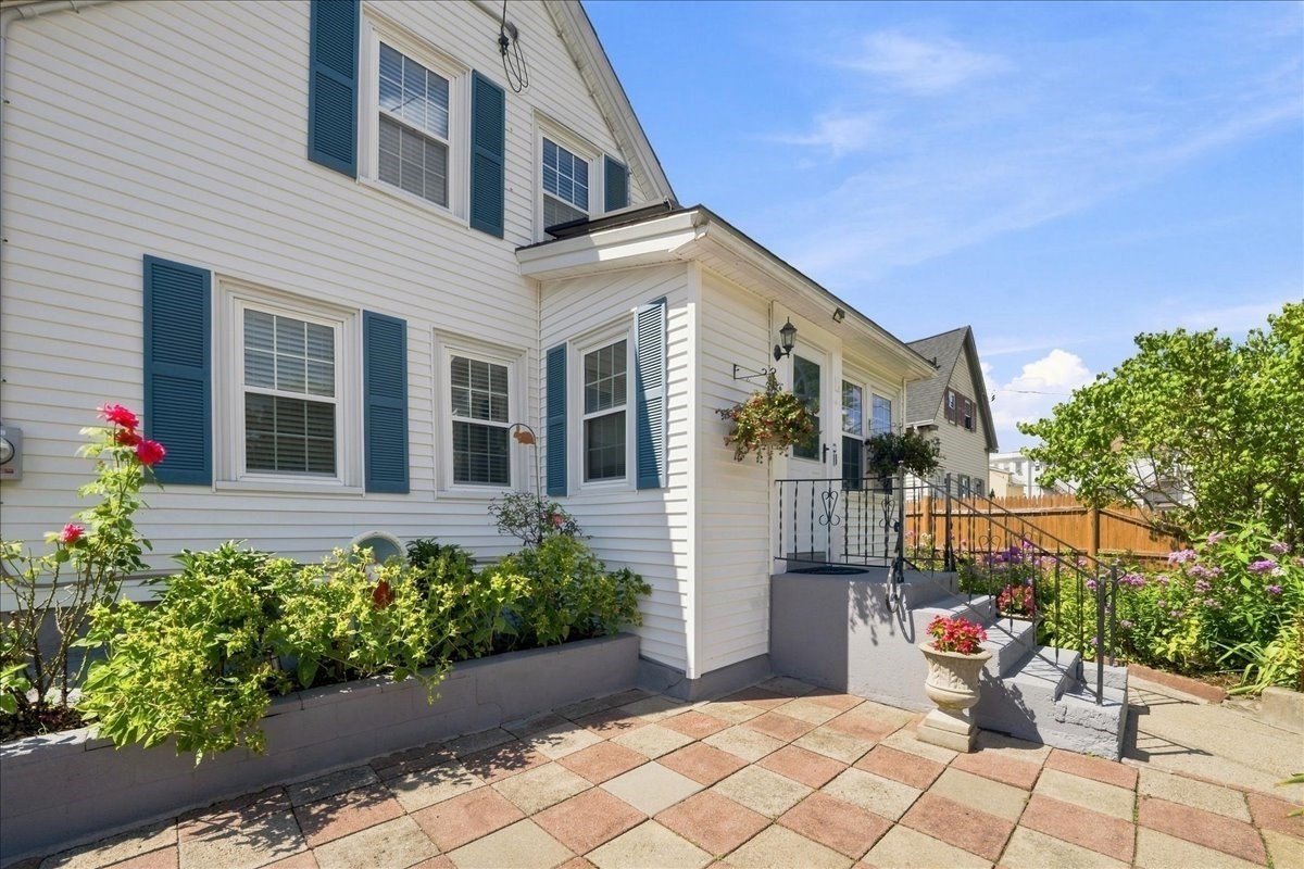 9 Oliver Street Property Photo 4