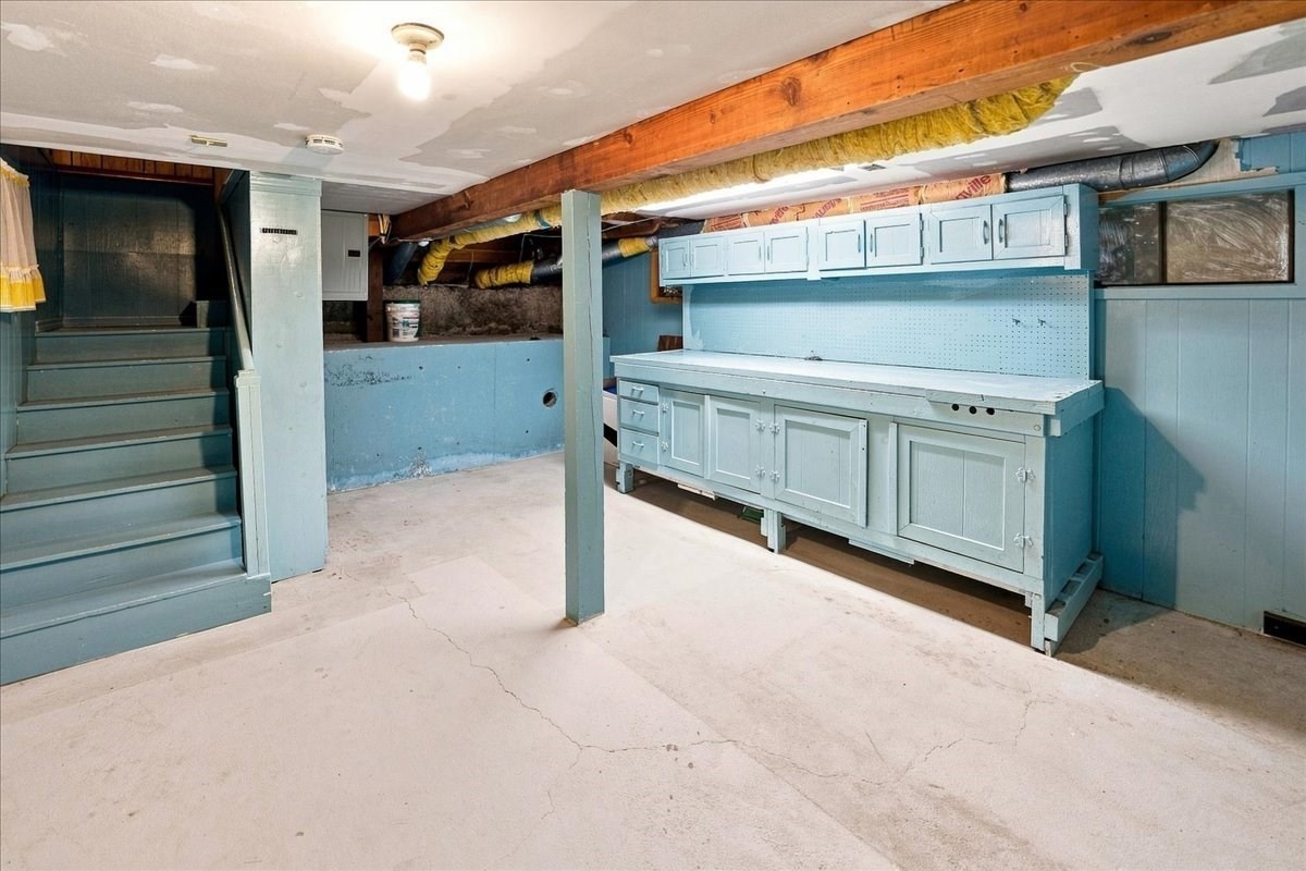 9 Oliver Street Property Photo 13
