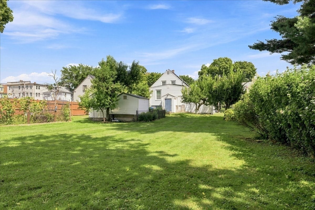 9 Oliver Street Property Photo 18
