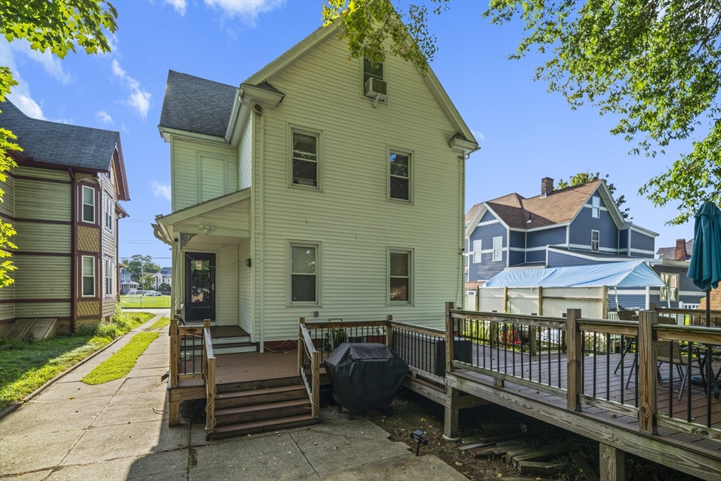275 Broadway St Property Photo 5
