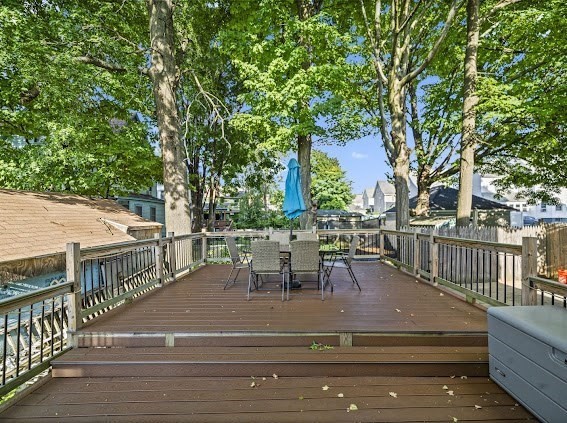 275 Broadway St Property Photo 7