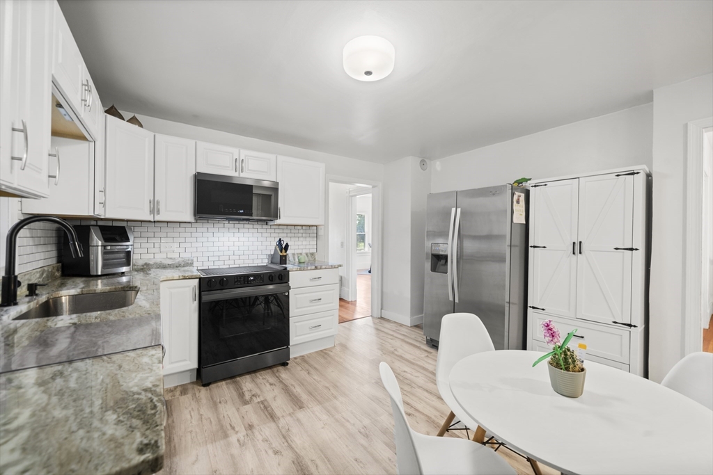 275 Broadway St Property Photo 16