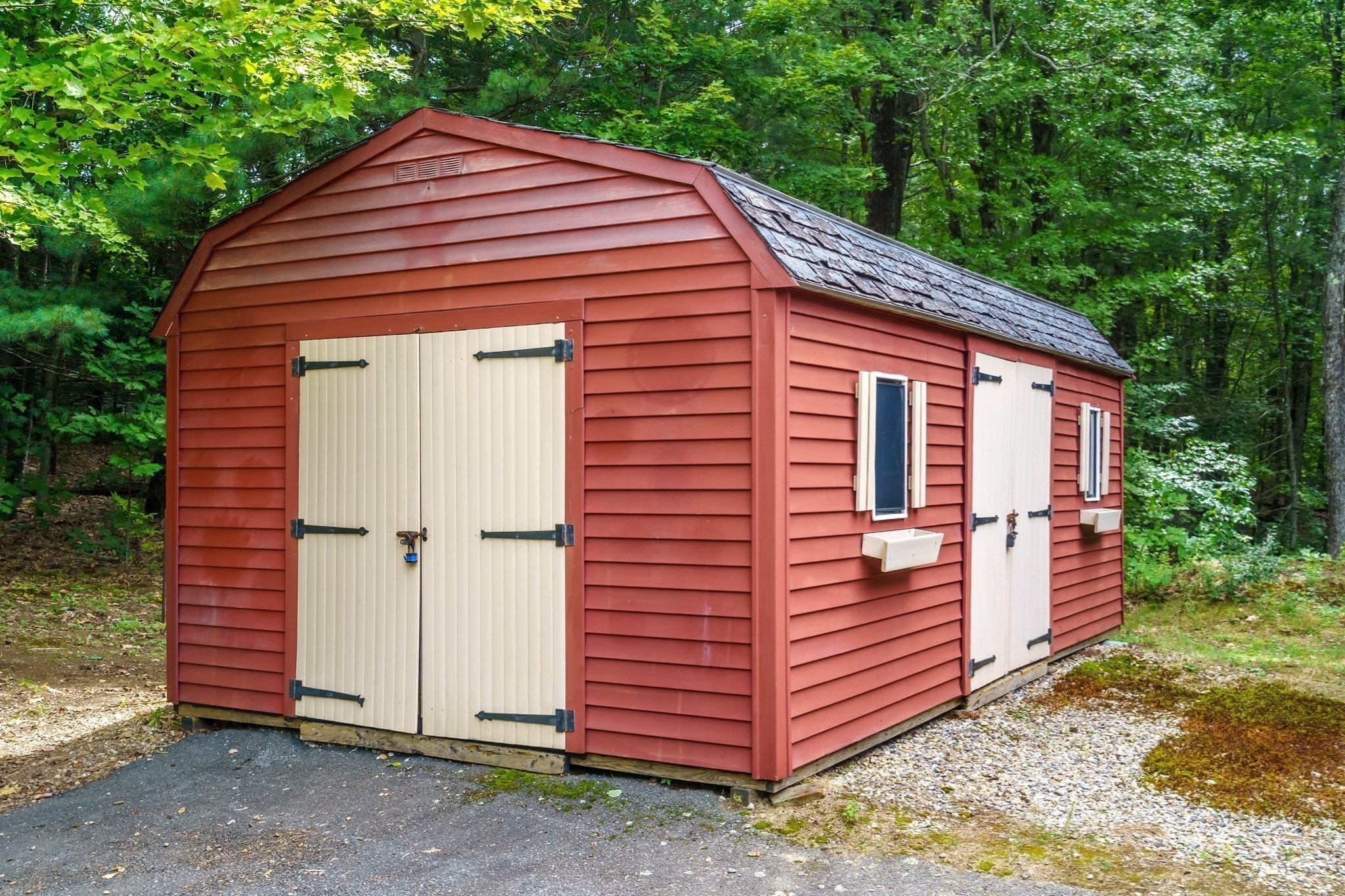 123 Saunders Street Property Photo 40
