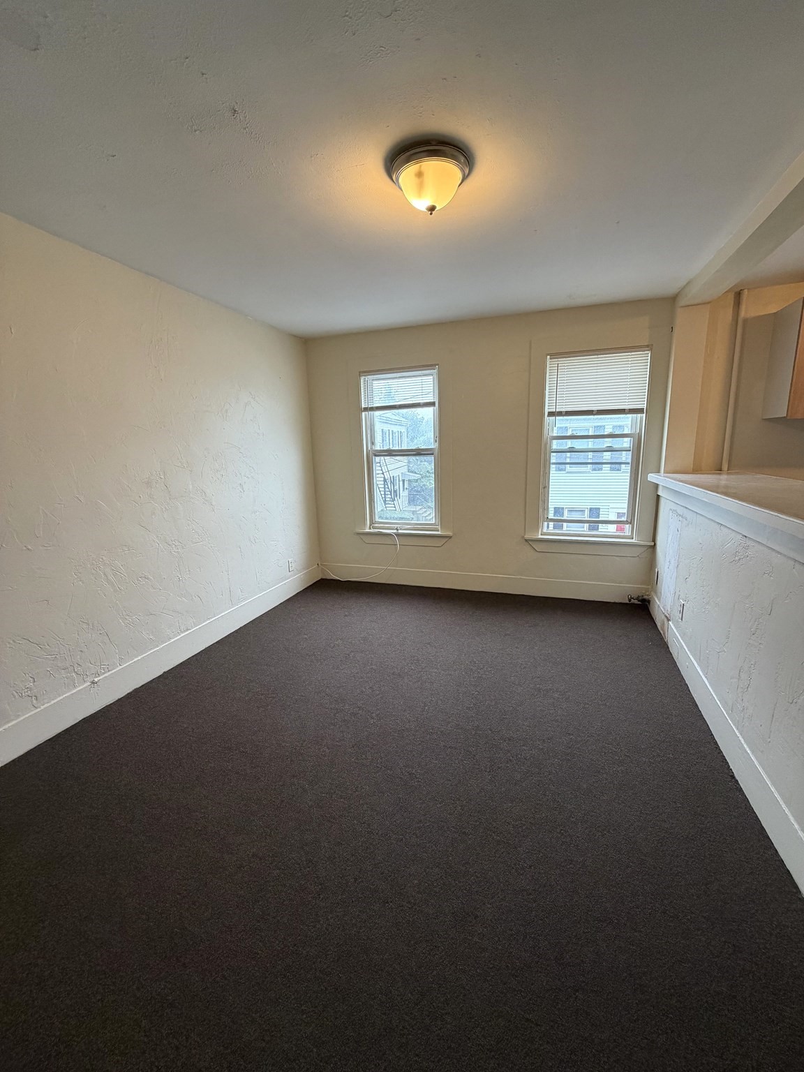 8-12 Exchange Ct Property Photo 5