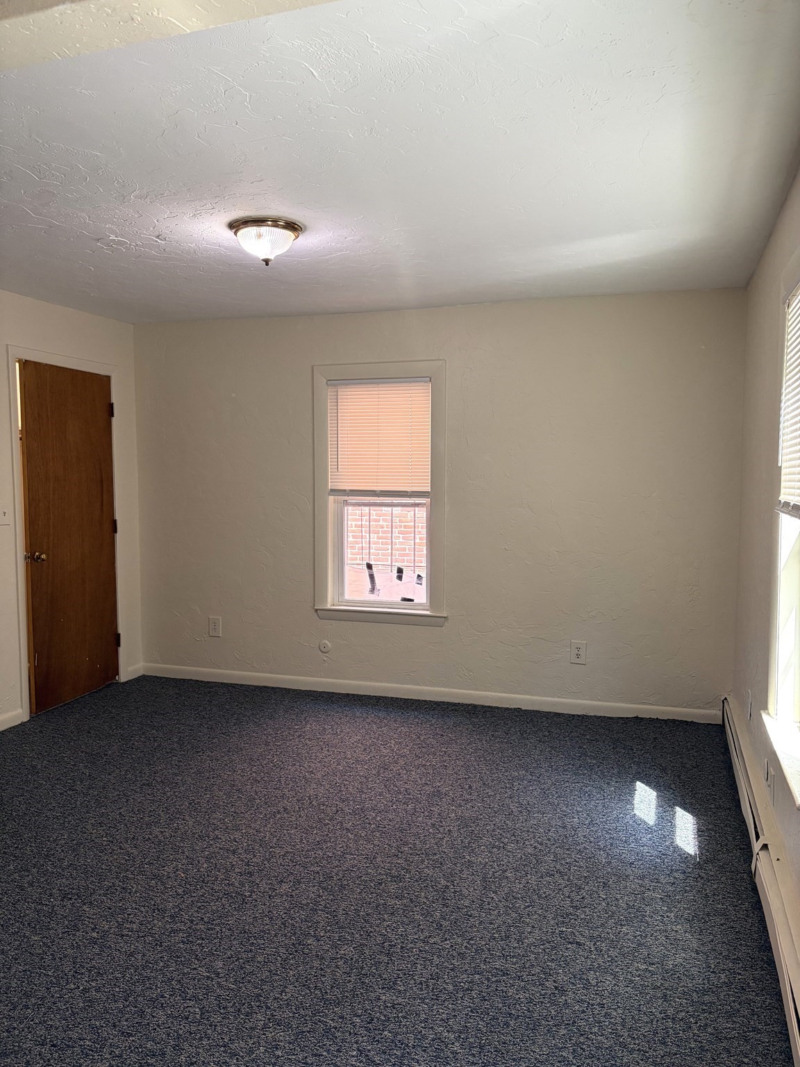 8-12 Exchange Ct Property Photo 13