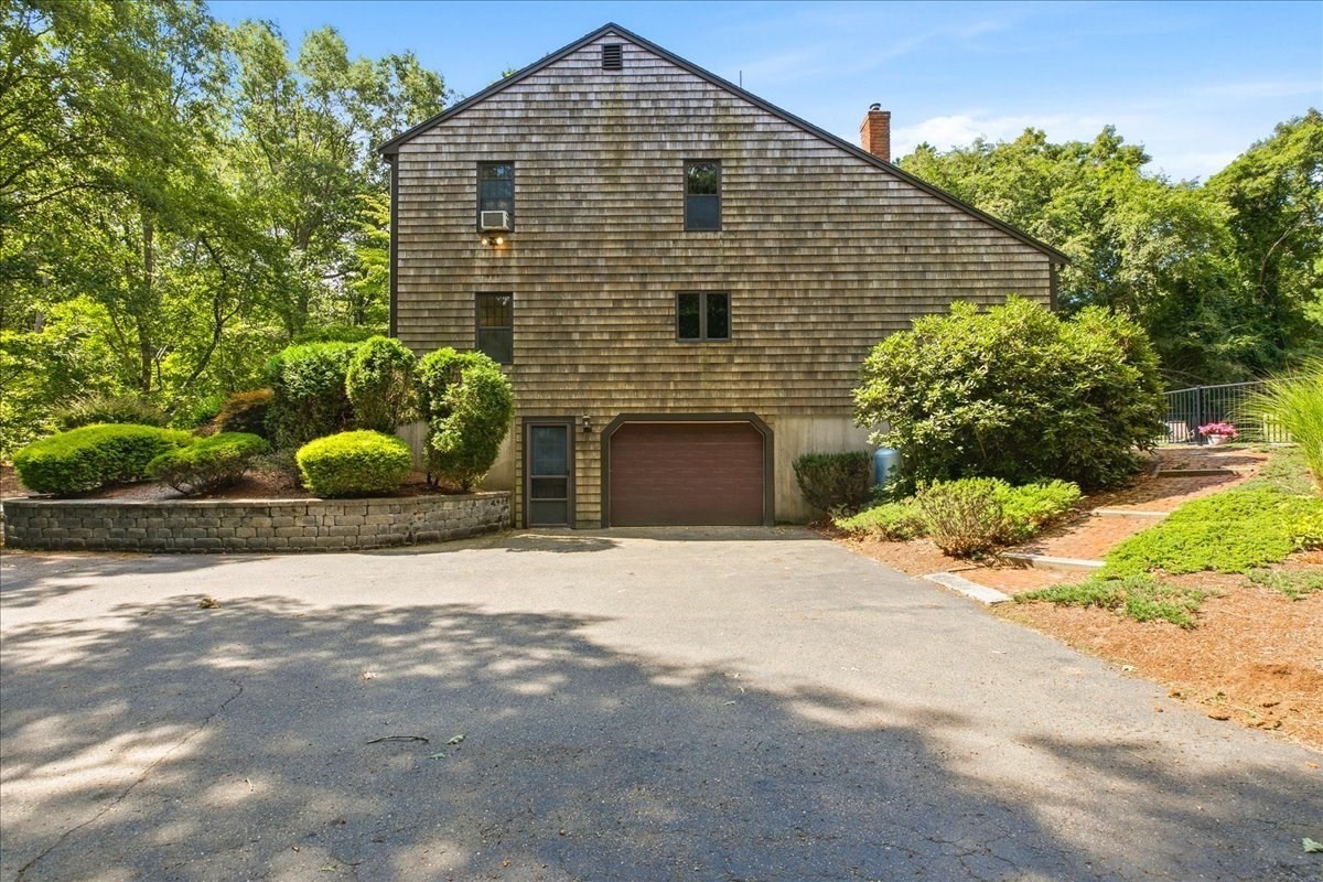 43 E Russell Mills Rd Property Photo 3