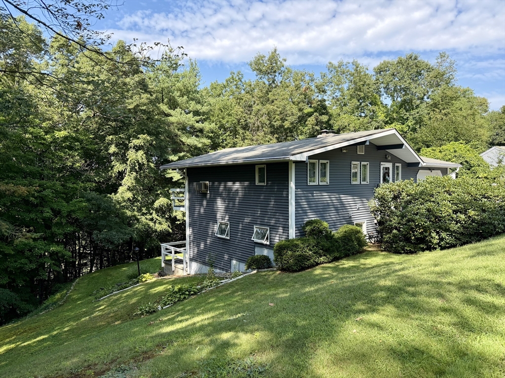 4 Highland Circle Property Photo 4