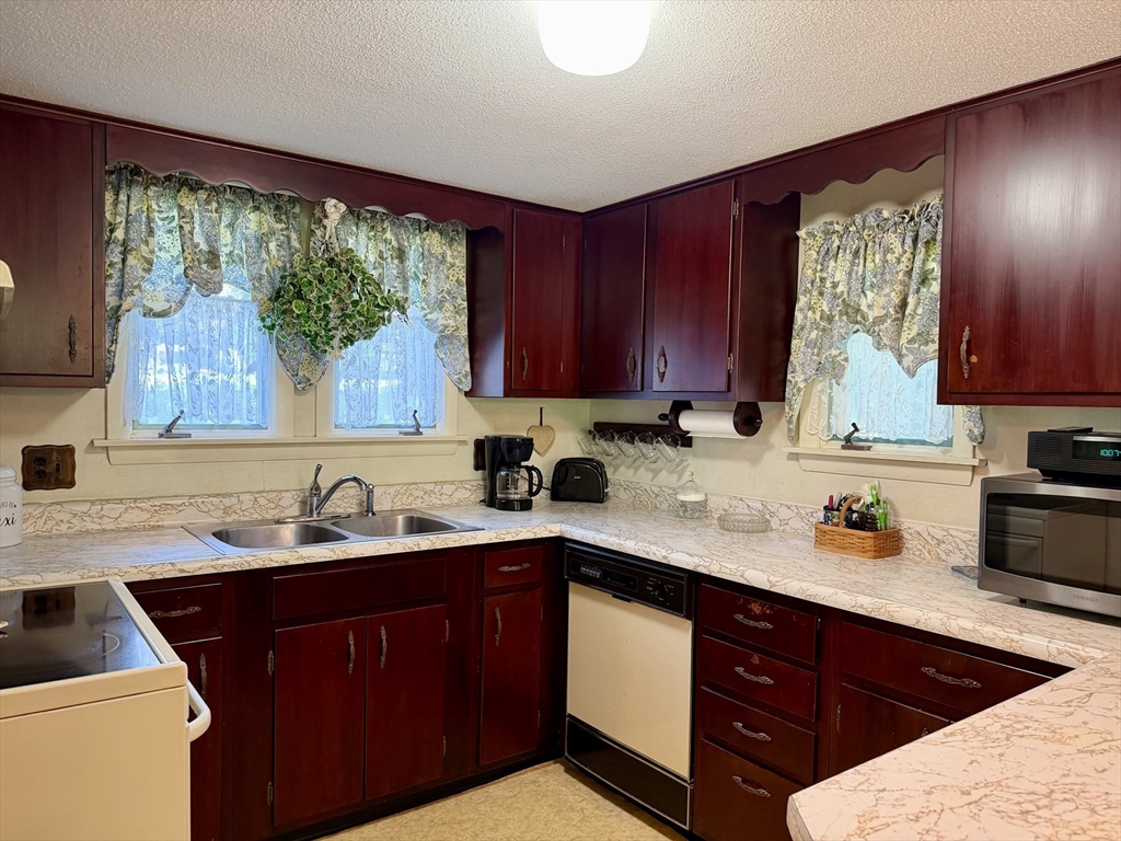 4 Highland Circle Property Photo 18