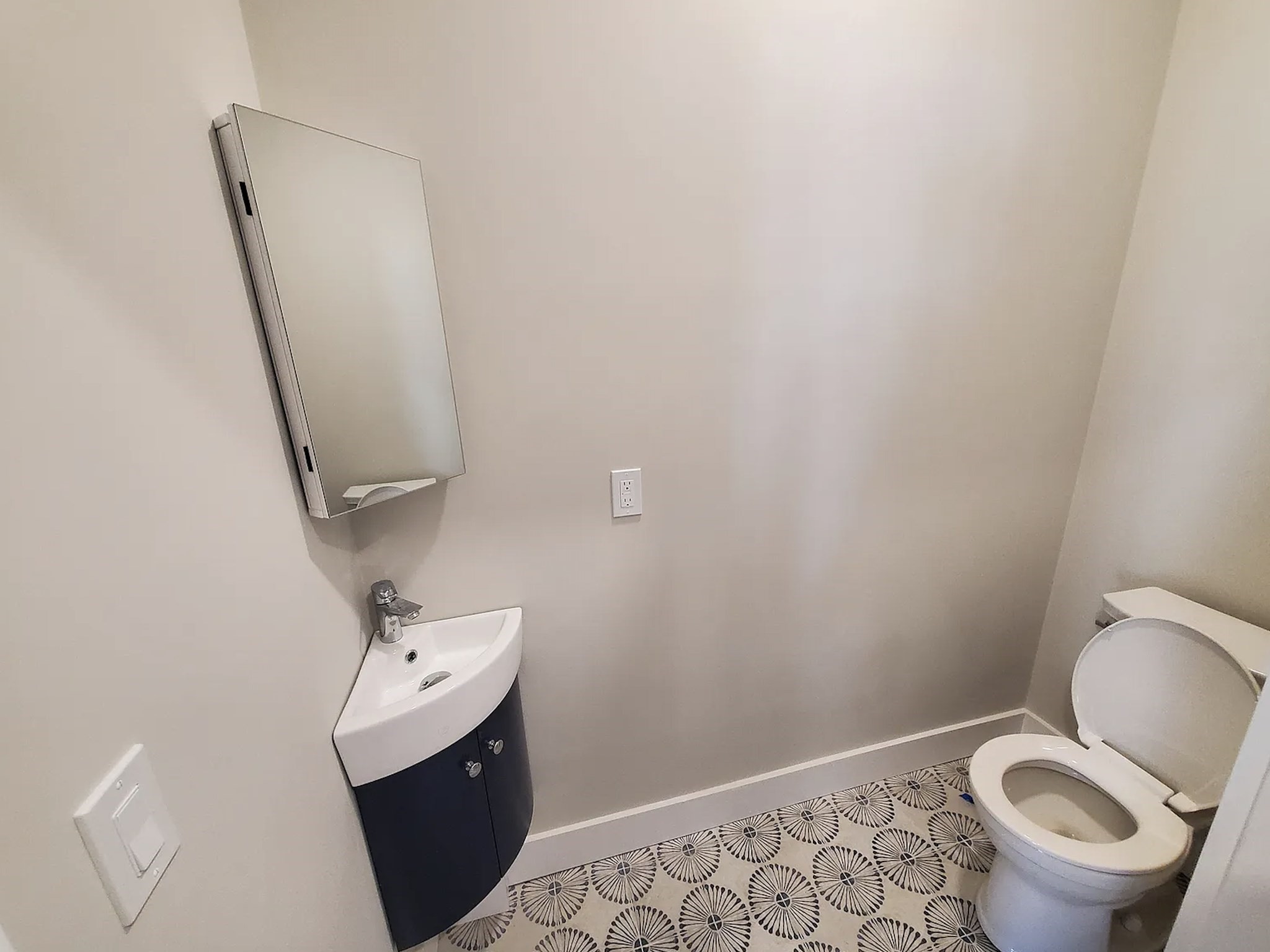 21 Wallingford Rd # 3 Property Photo 22