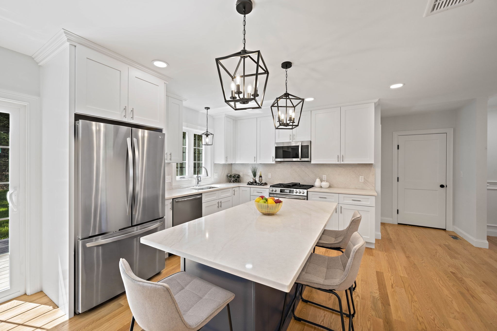 4 Clarendon Circle Property Photo 3