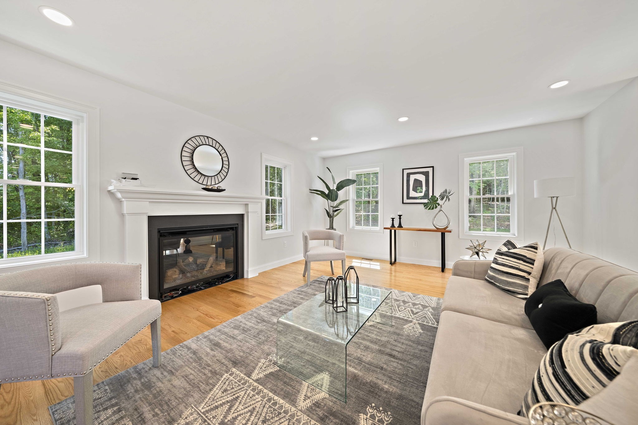 4 Clarendon Circle Property Photo 12