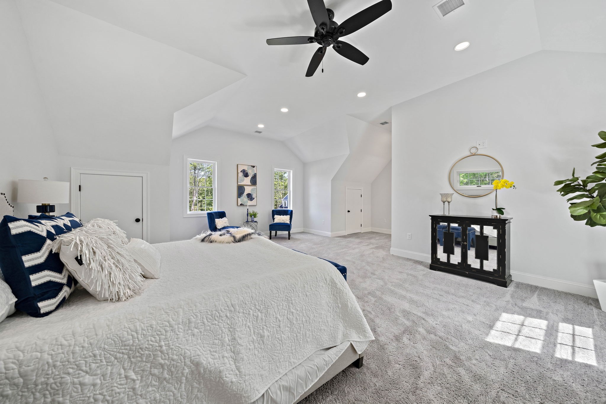4 Clarendon Circle Property Photo 18