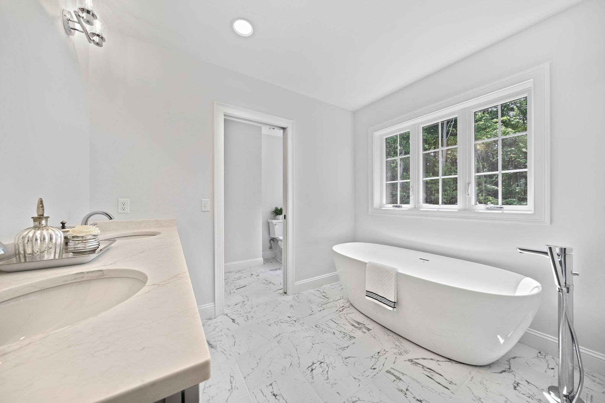 4 Clarendon Circle Property Photo 19