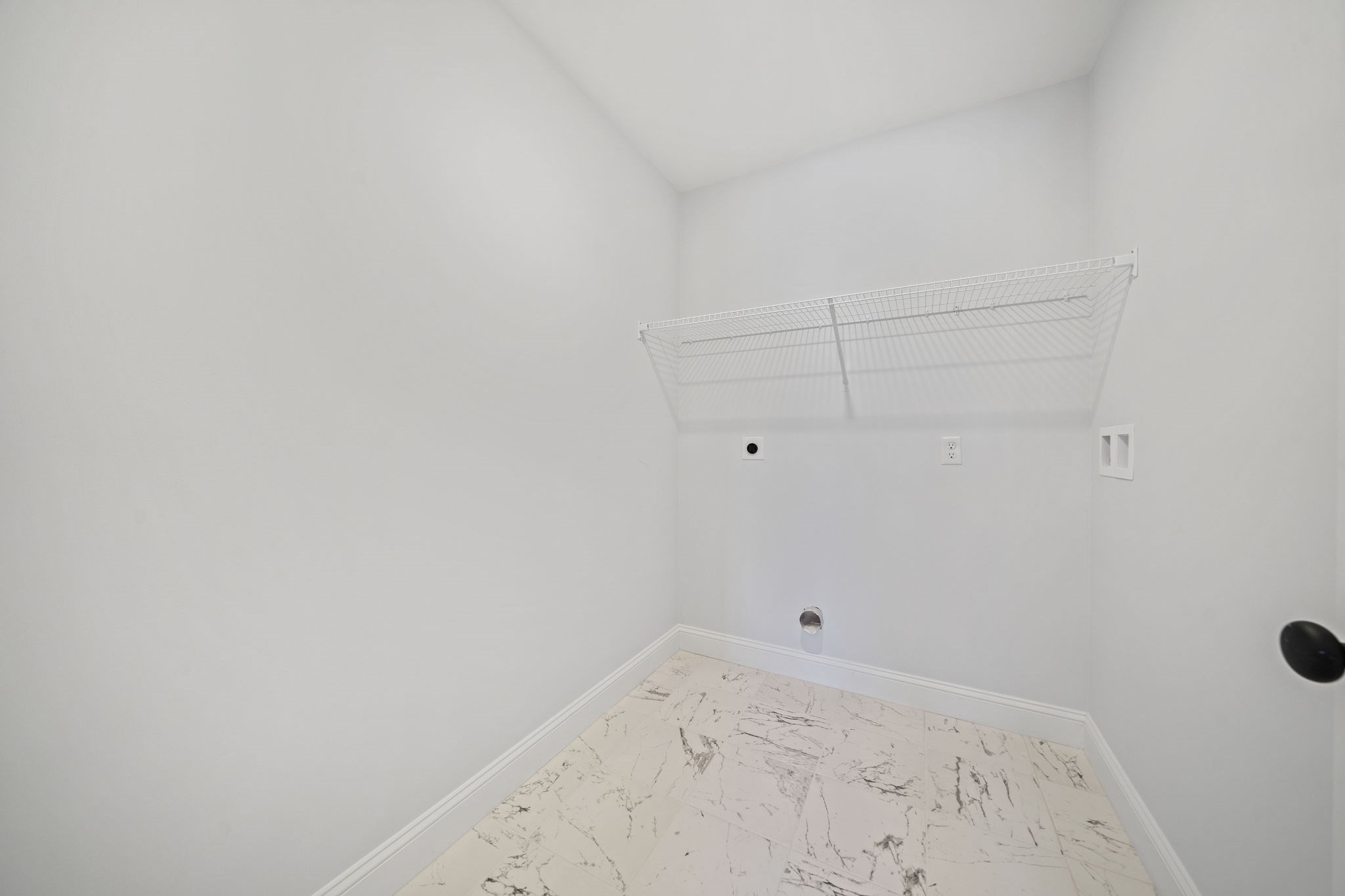 4 Clarendon Circle Property Photo 23