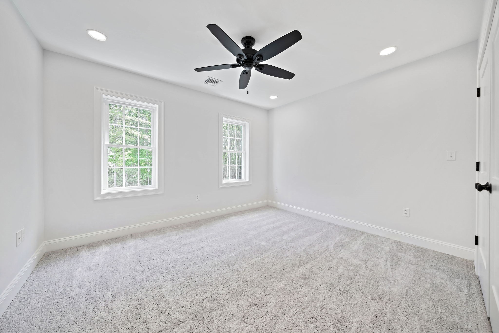 4 Clarendon Circle Property Photo 24