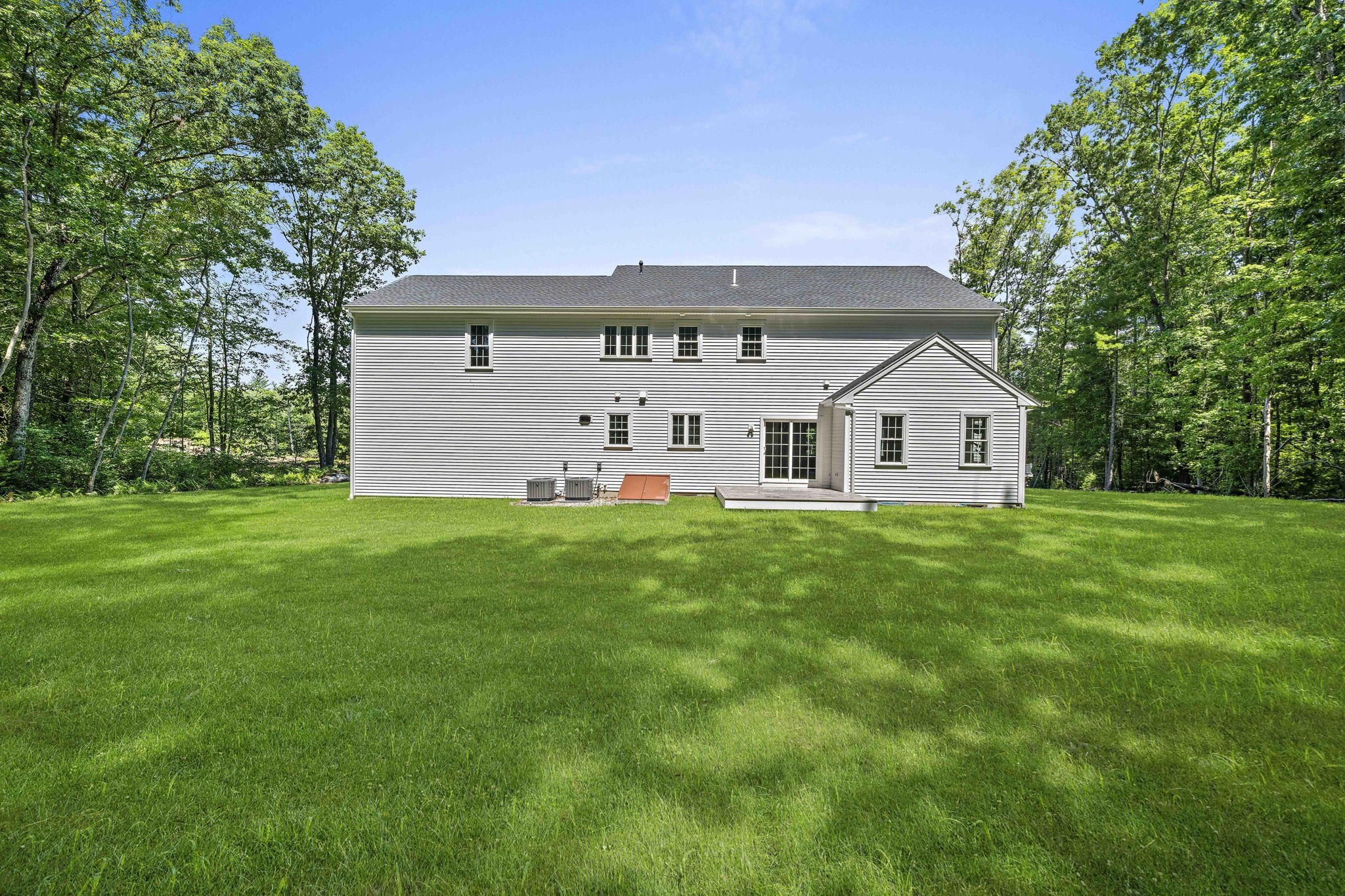 4 Clarendon Circle Property Photo 28