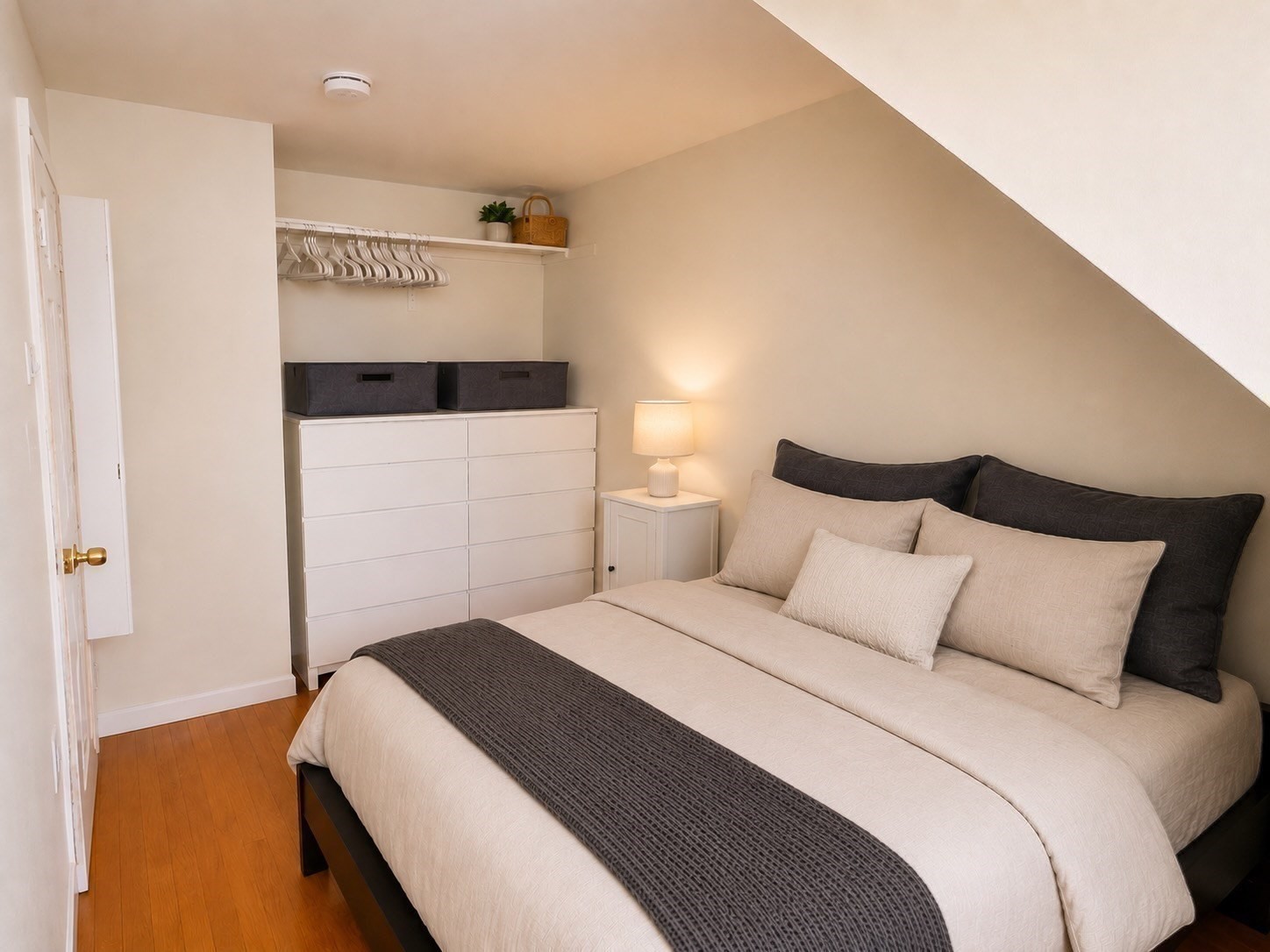 28 Phillips St # G Property Photo 8