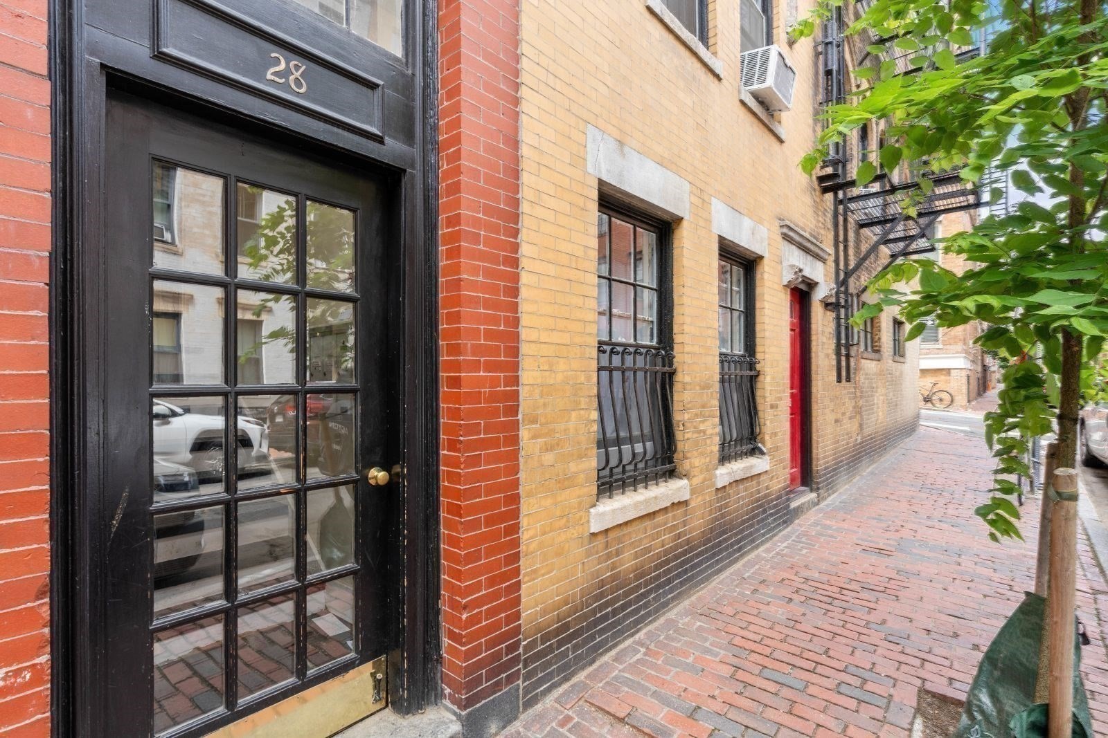 28 Phillips St # G Property Photo 14