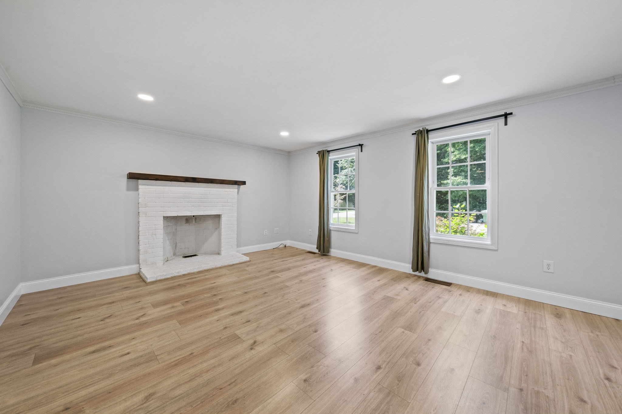 379 West Washington Street Property Photo 11